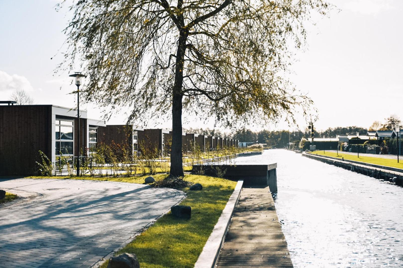 Marinapark Residentie Nieuw Loosdrecht Villa Luaran gambar