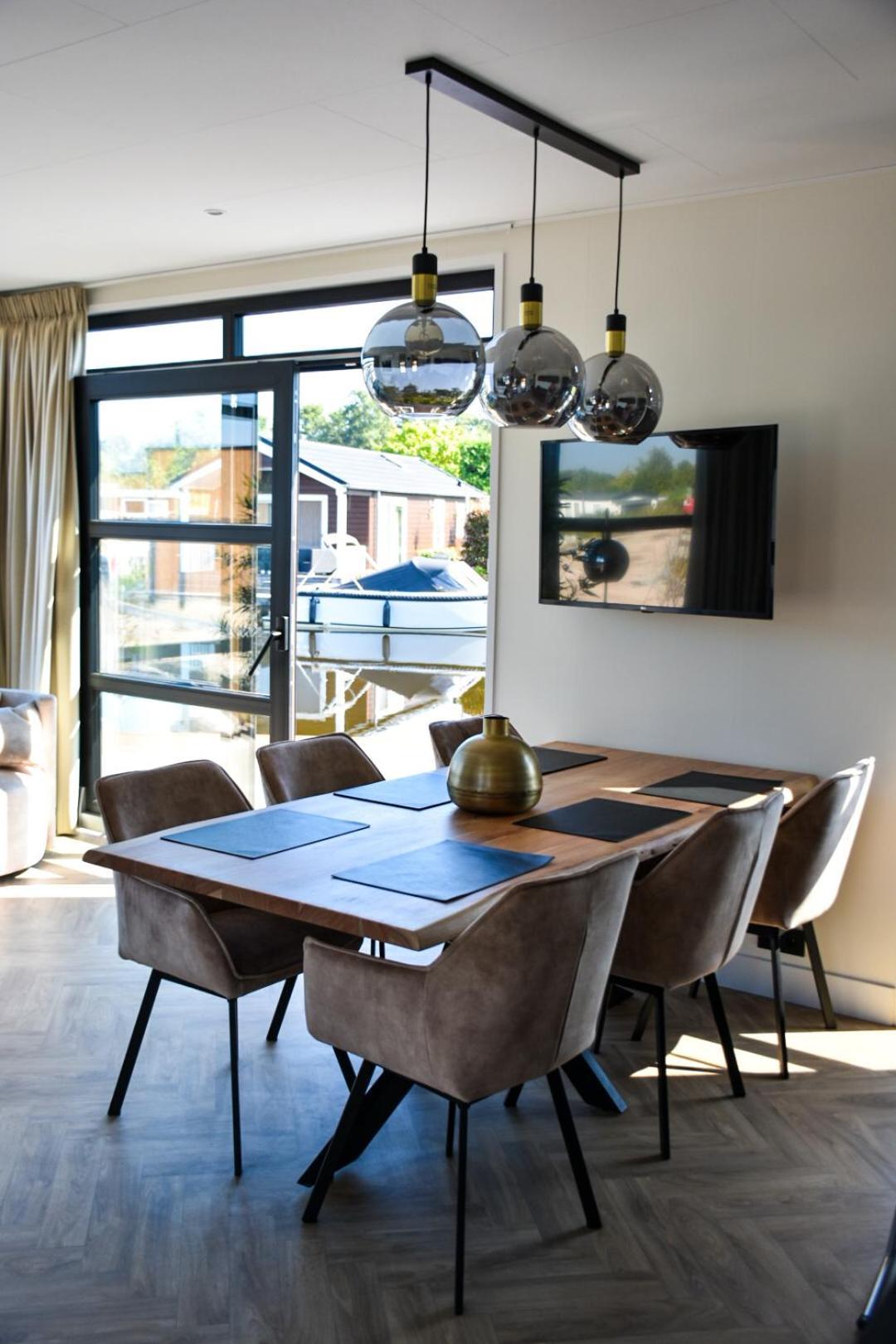 Marinapark Residentie Nieuw Loosdrecht Villa Luaran gambar