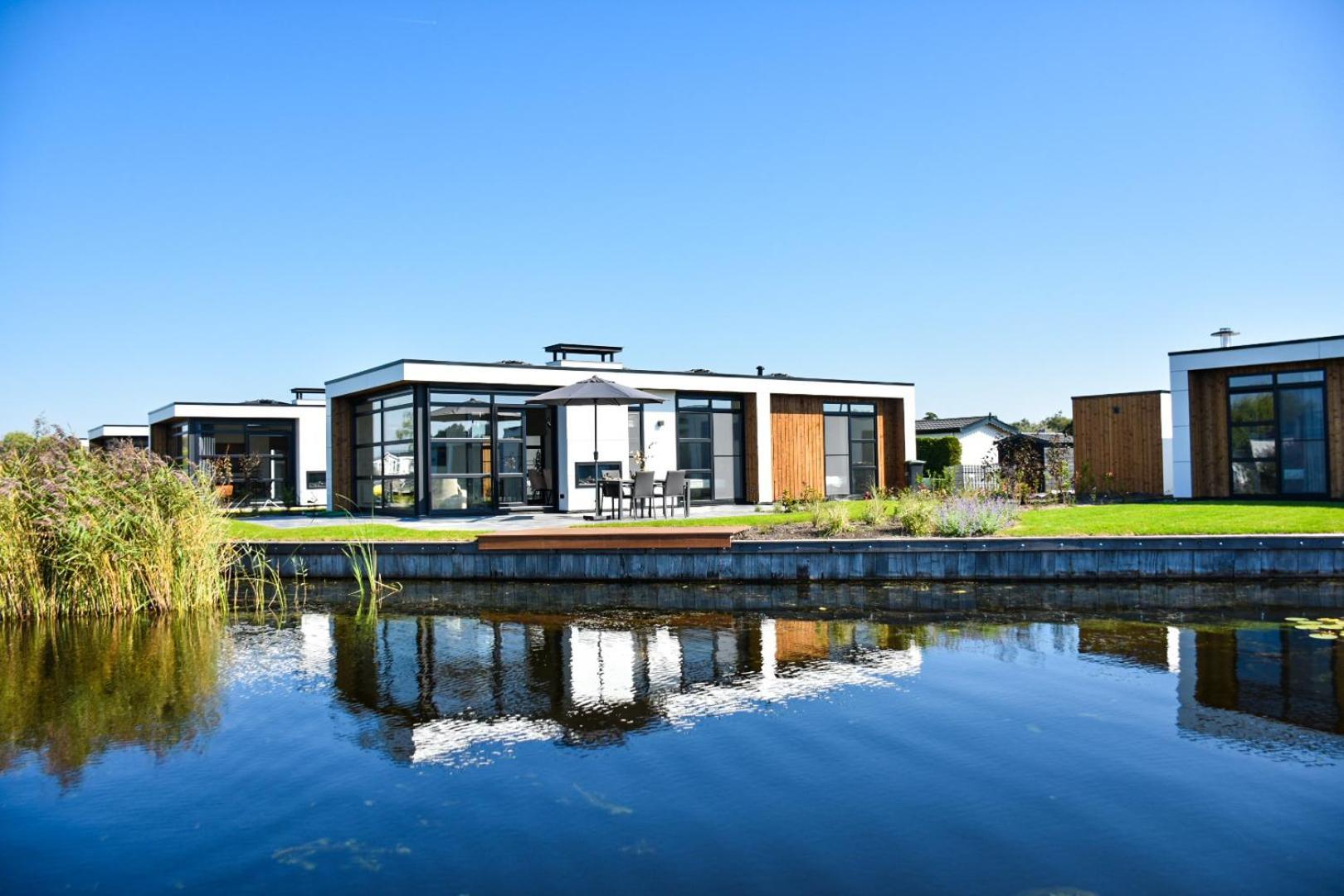 Marinapark Residentie Nieuw Loosdrecht Villa Luaran gambar