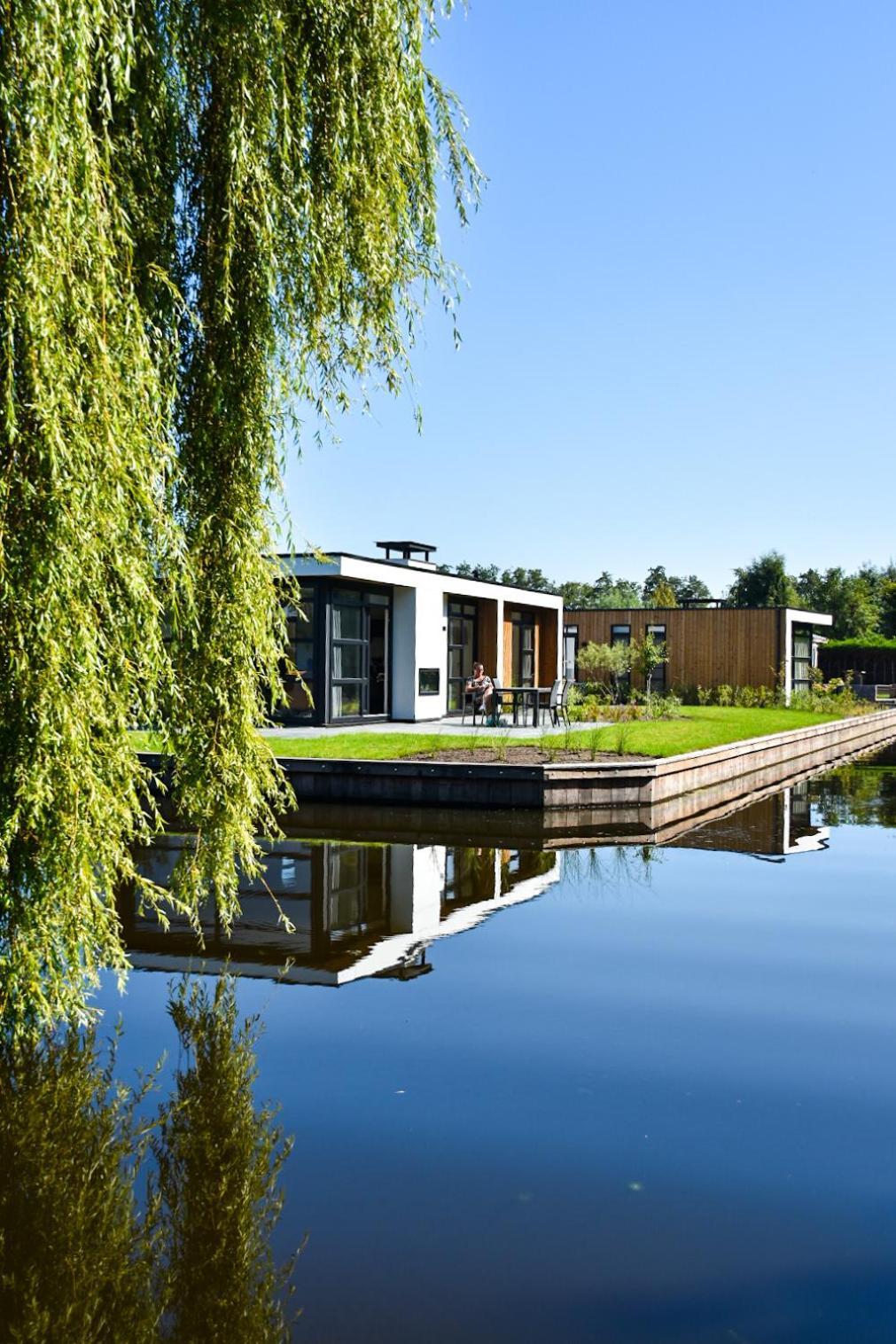 Marinapark Residentie Nieuw Loosdrecht Villa Luaran gambar