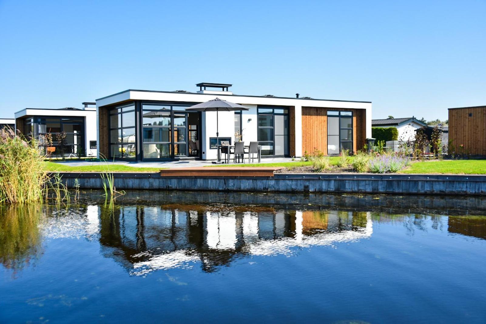 Marinapark Residentie Nieuw Loosdrecht Villa Luaran gambar