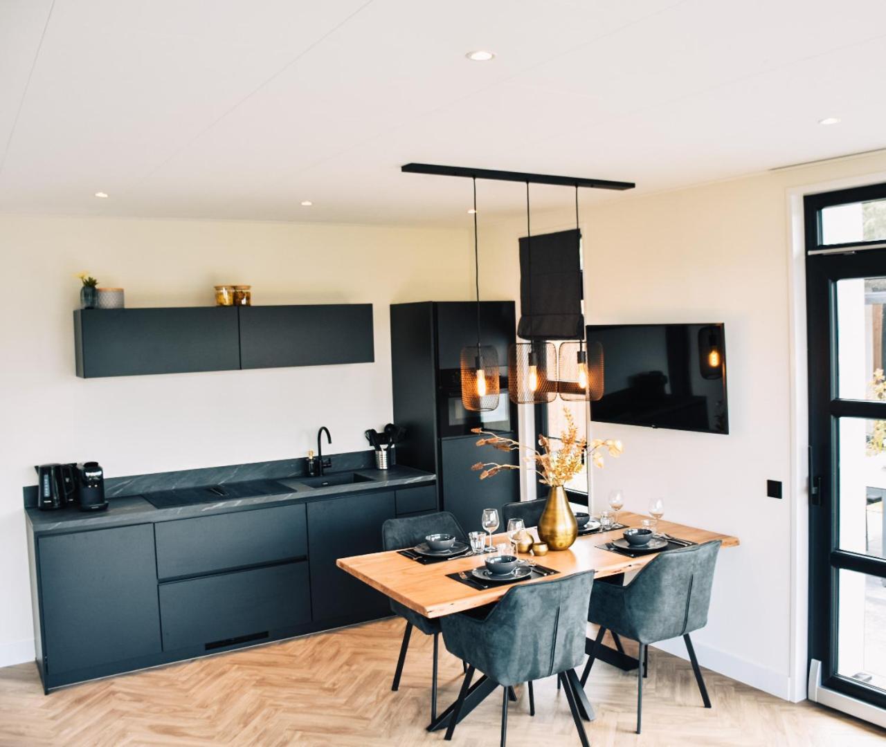 Marinapark Residentie Nieuw Loosdrecht Villa Luaran gambar